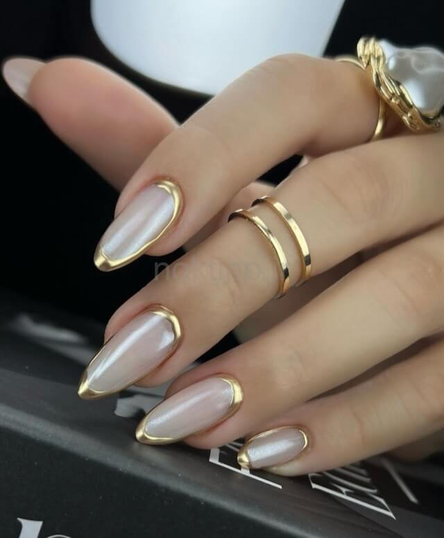 عکس خفن 75 مدل ناخن کروم کلیر